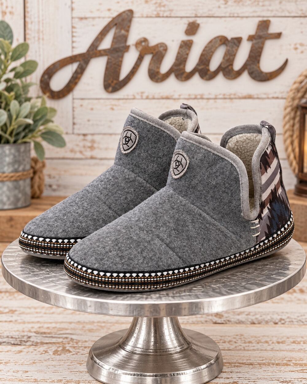 Ariat Bootie Slipper Gray Southwest Fleece Women’s S 5-6